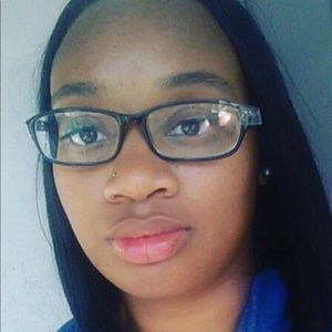 Meet your Posher, Jasmin